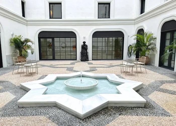 BécquerHotel Seville